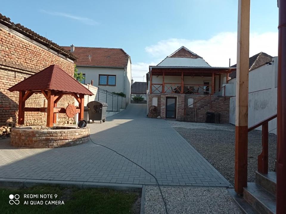 Apartmany Zajecak Zaječí Zewnętrze zdjęcie
