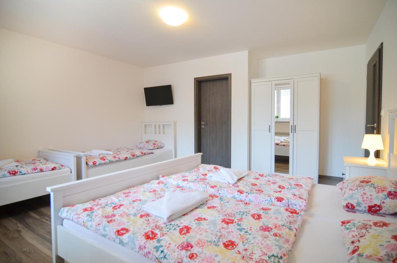 Apartmany Zajecak Zaječí Zewnętrze zdjęcie
