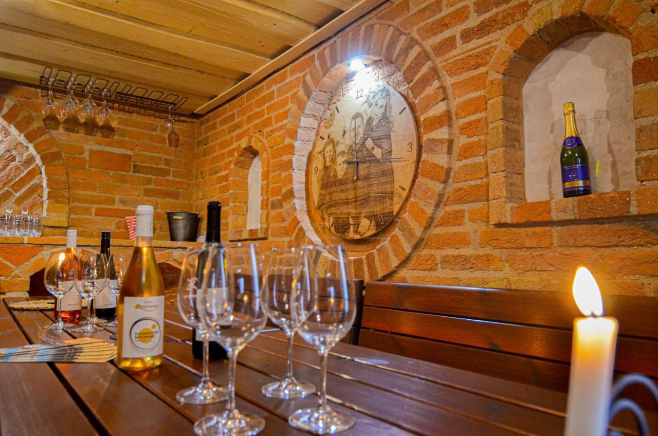 Apartmany Zajecak Zaječí Zewnętrze zdjęcie